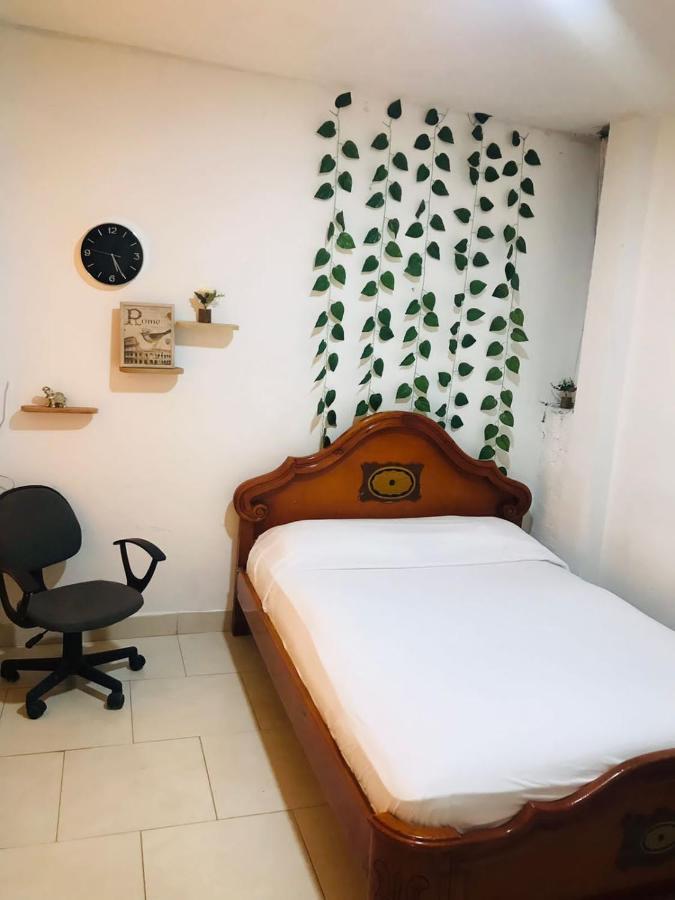 Hostal La 18 Перейра Екстериор снимка