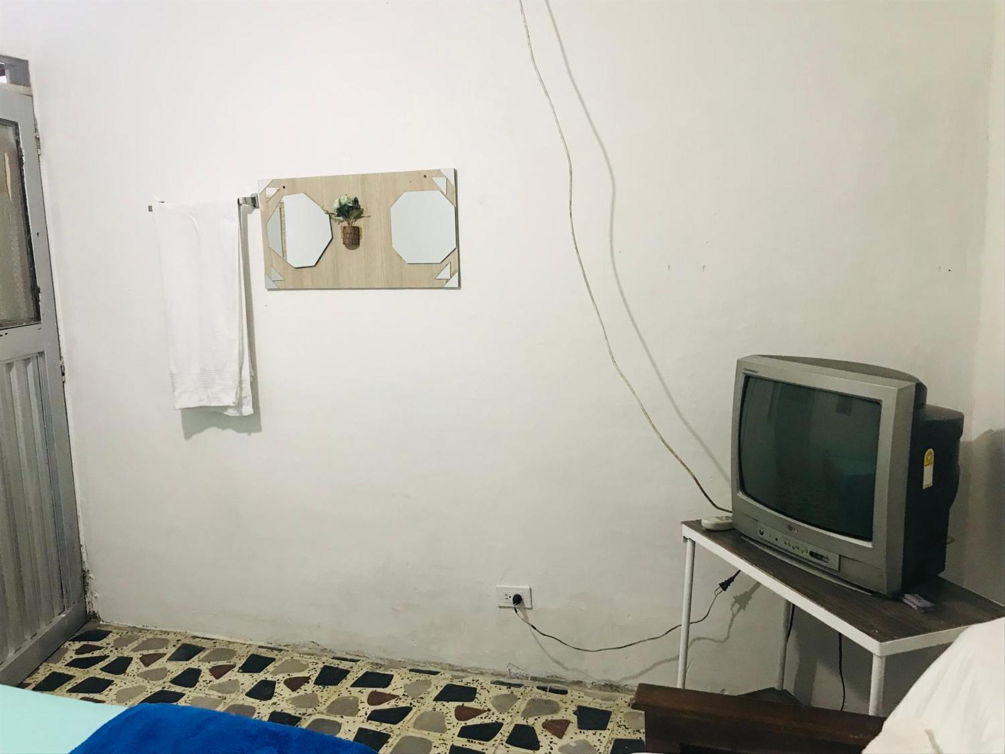 Hostal La 18 Перейра Екстериор снимка